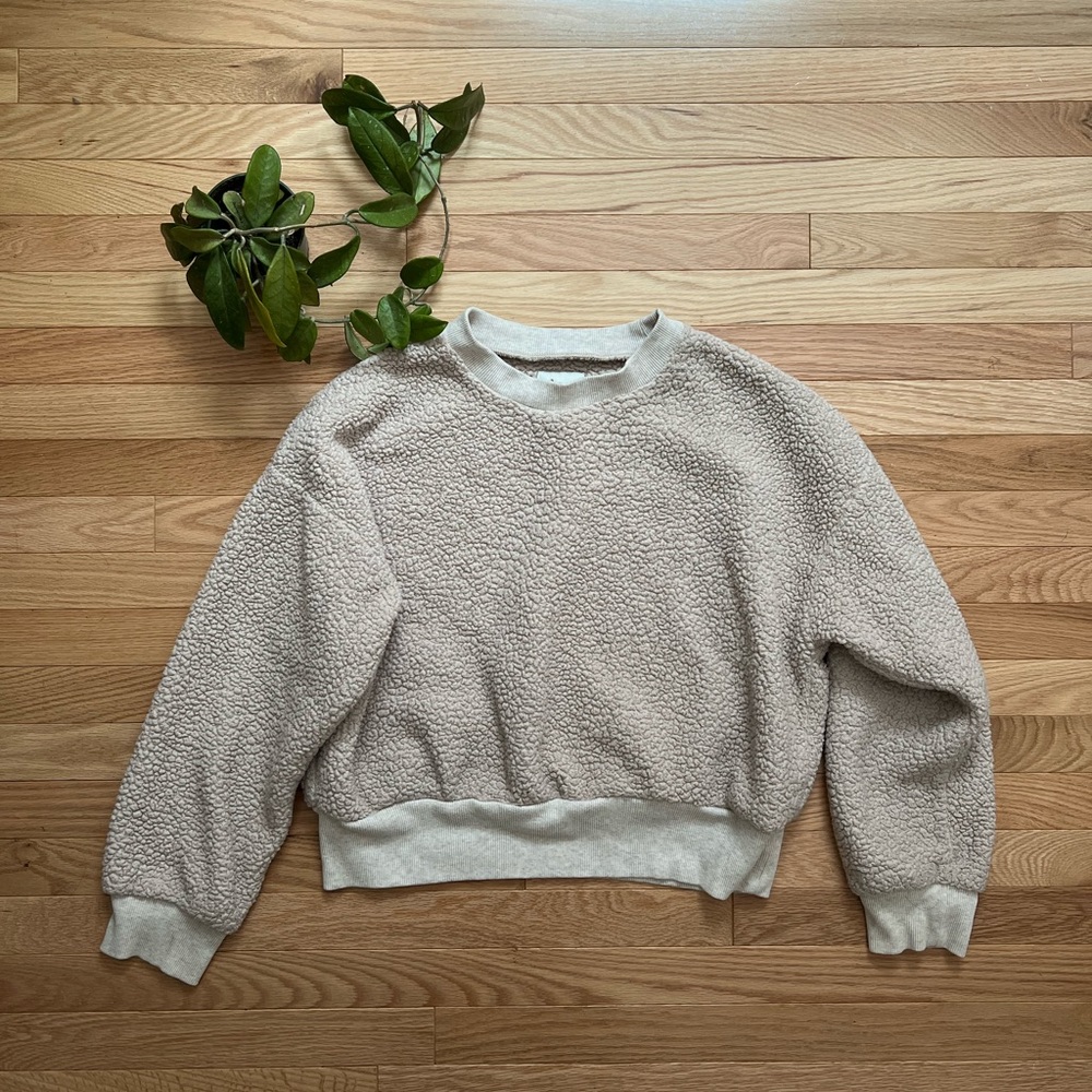 American Eagle Cozy Sherpa Beige Sweater (size small)